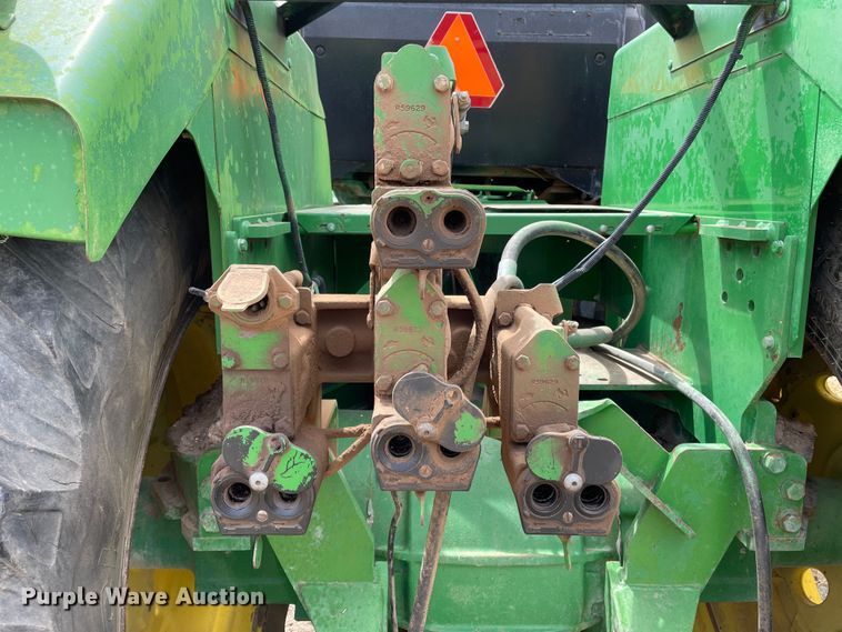 image for item DJ5134 1993 John Deere 8870  4WD tractor