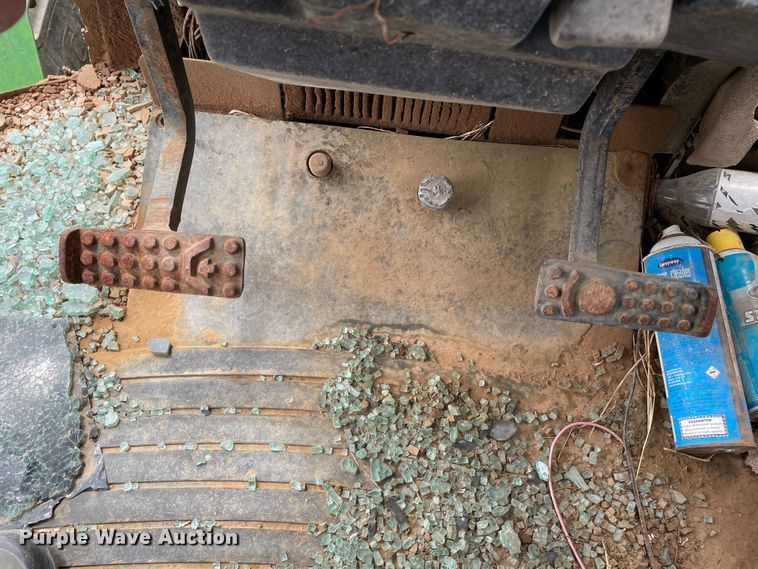 image for item DJ5134 1993 John Deere 8870  4WD tractor