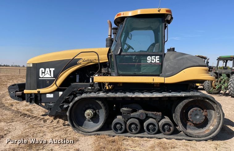 image for item DJ5135 1998 Caterpillar Challenger 95E  tractor