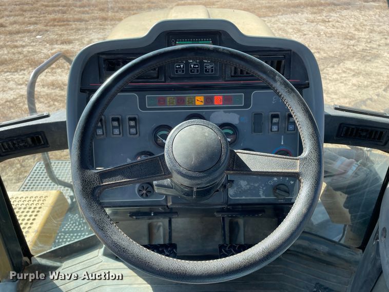 image for item DJ5135 1998 Caterpillar Challenger 95E  tractor