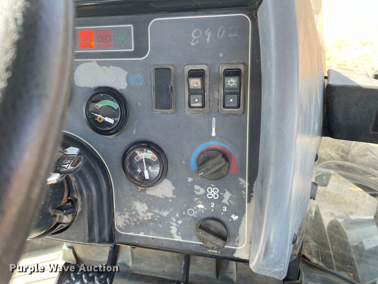 image for item DJ5135 1998 Caterpillar Challenger 95E  tractor