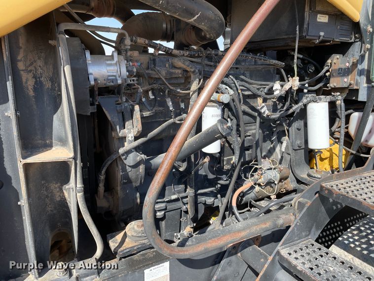 image for item DJ5135 1998 Caterpillar Challenger 95E  tractor