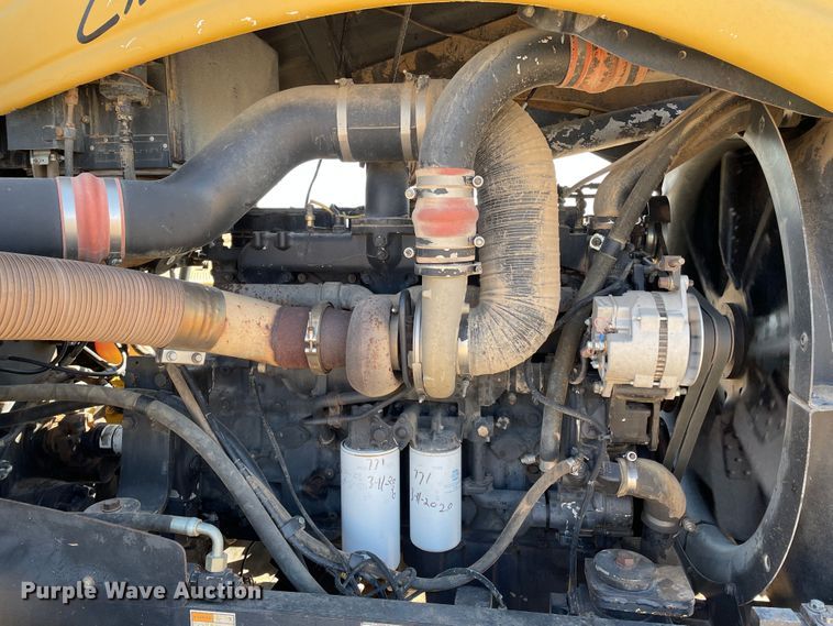 image for item DJ5135 1998 Caterpillar Challenger 95E  tractor
