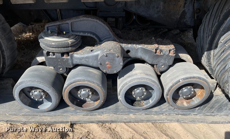 image for item DJ5135 1998 Caterpillar Challenger 95E  tractor