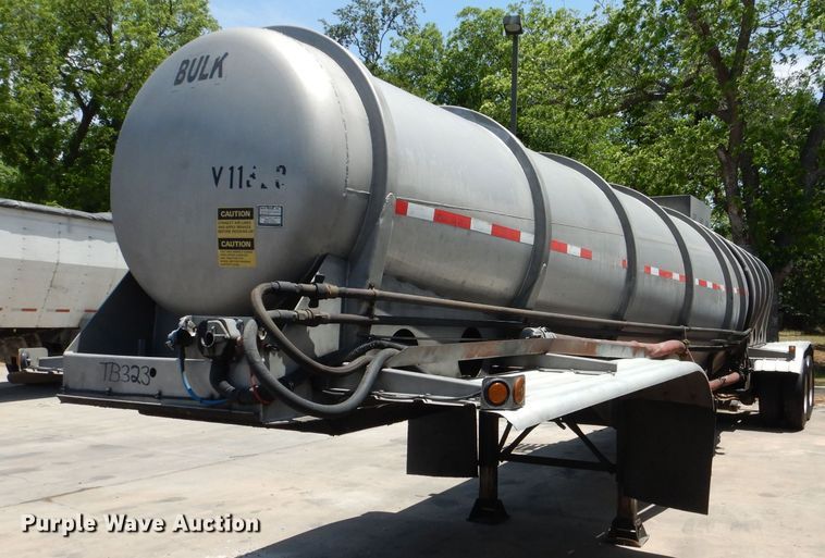 image for item DJ8951 2011 Bulk Tank International  tank trailer