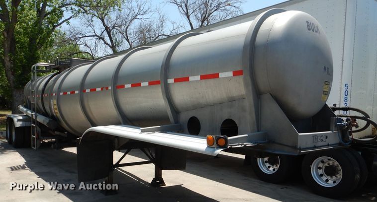 image for item DJ8951 2011 Bulk Tank International  tank trailer