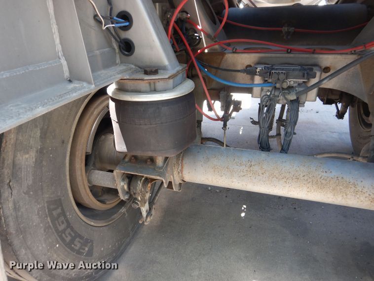 image for item DJ8951 2011 Bulk Tank International  tank trailer