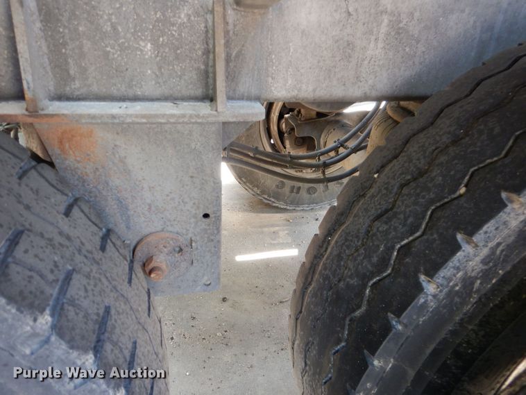 image for item DJ8951 2011 Bulk Tank International  tank trailer