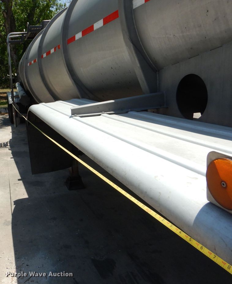 image for item DJ8951 2011 Bulk Tank International  tank trailer