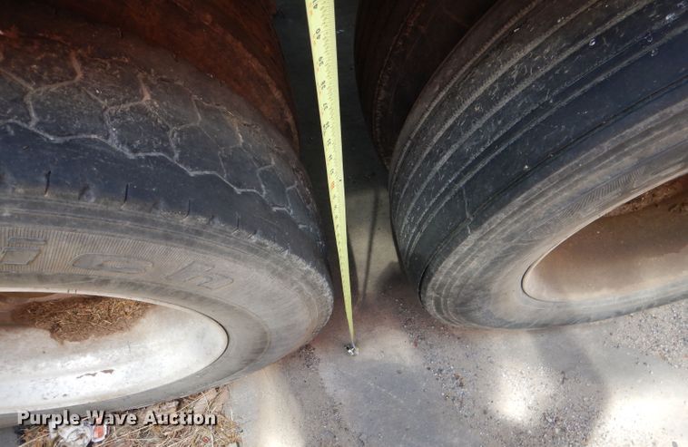 image for item DJ8953 2006 Innovative SFS-45  walking floor trailer