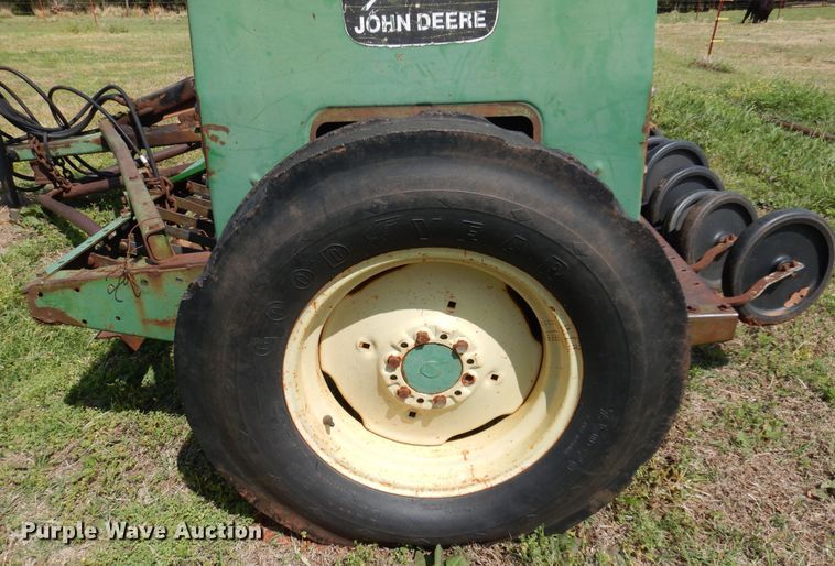 image for item DK0902 John Deere 8350  grain drill