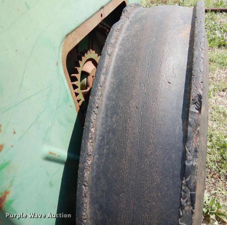 image for item DK0902 John Deere 8350  grain drill