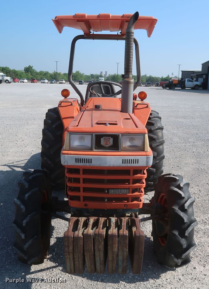image for item DK3698 1988 Kubota L2550D GST  MFWD tractor