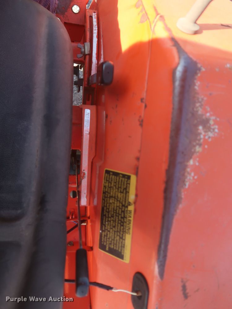 image for item DK3698 1988 Kubota L2550D GST  MFWD tractor