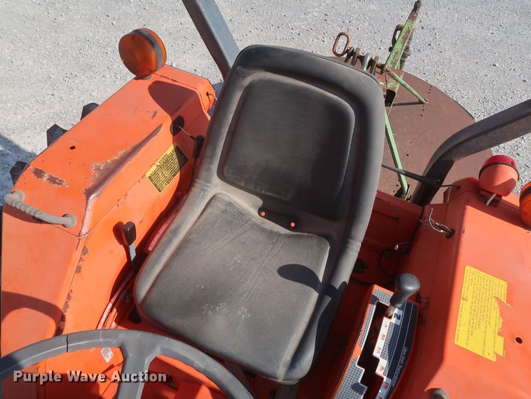 image for item DK3698 1988 Kubota L2550D GST  MFWD tractor