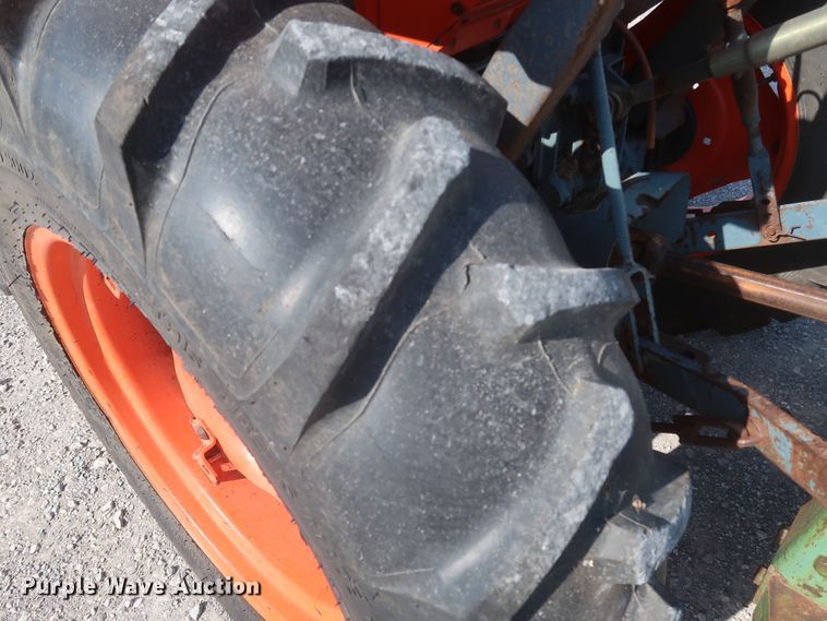 image for item DK3698 1988 Kubota L2550D GST  MFWD tractor