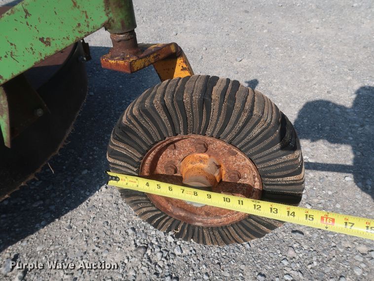 image for item DK3698 1988 Kubota L2550D GST  MFWD tractor