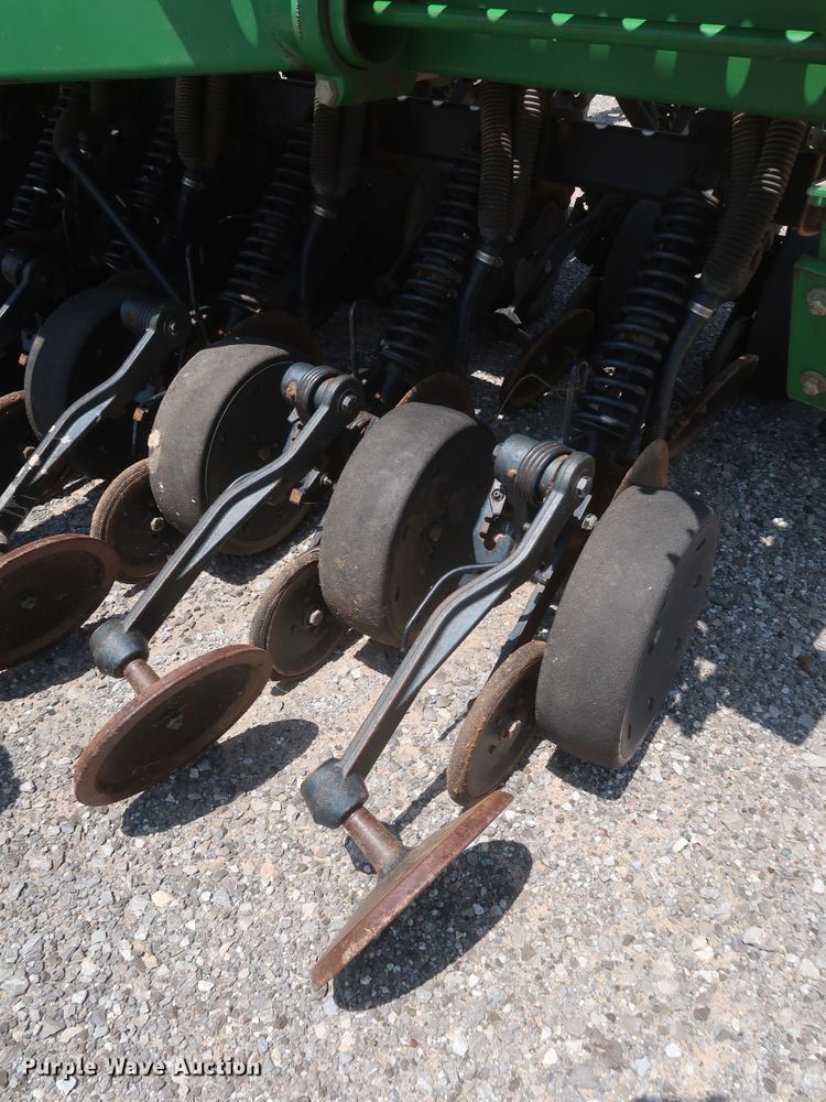 image for item DK3704 2003 John Deere 1590  grain drill