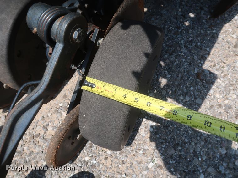 image for item DK3704 2003 John Deere 1590  grain drill