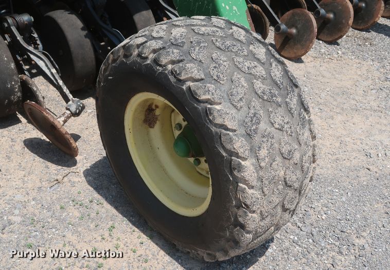 image for item DK3704 2003 John Deere 1590  grain drill