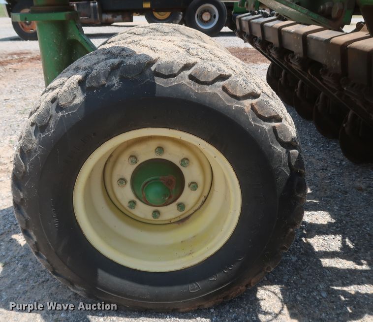 image for item DK3704 2003 John Deere 1590  grain drill