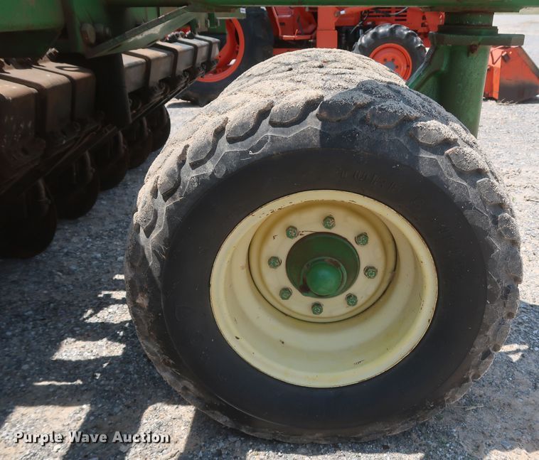 image for item DK3704 2003 John Deere 1590  grain drill