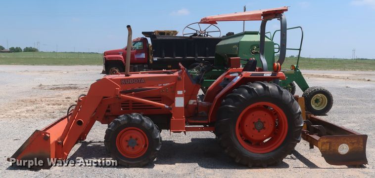 image for item DK3705 Kubota L3650 GST  MFWD tractor
