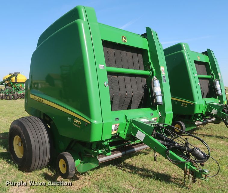 image for item DK3715 2013 John Deere 569 Premium  round baler