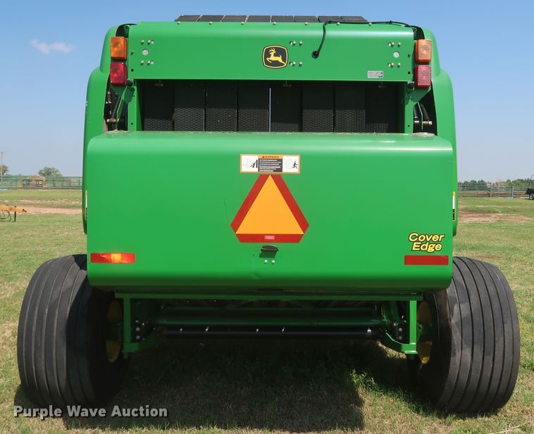 image for item DK3715 2013 John Deere 569 Premium  round baler