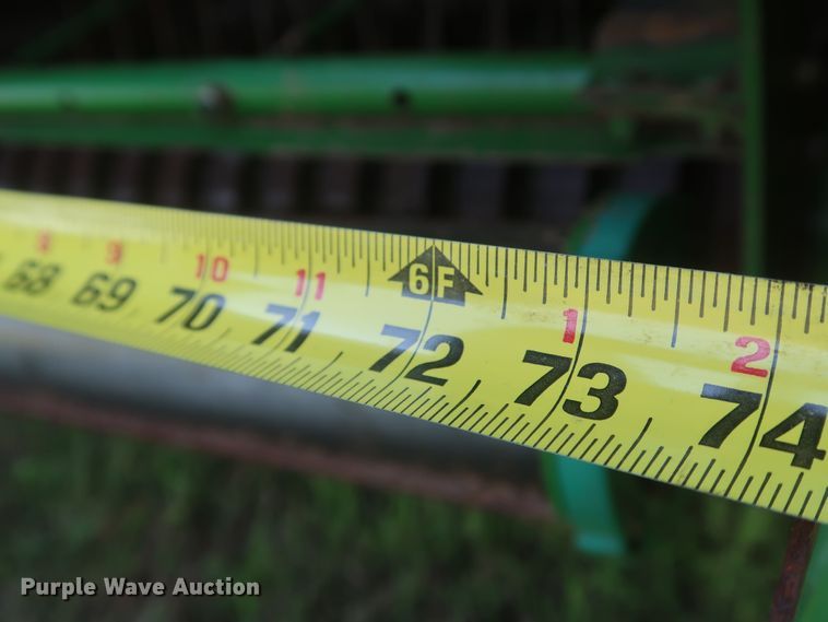 image for item DK3715 2013 John Deere 569 Premium  round baler