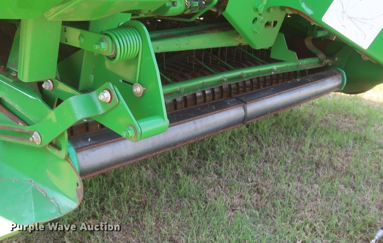 image for item DK3715 2013 John Deere 569 Premium  round baler