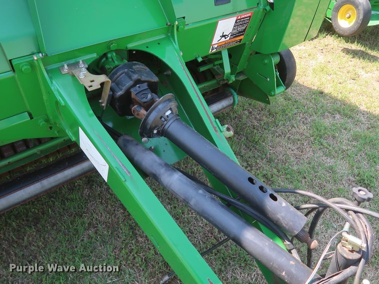 image for item DK3715 2013 John Deere 569 Premium  round baler