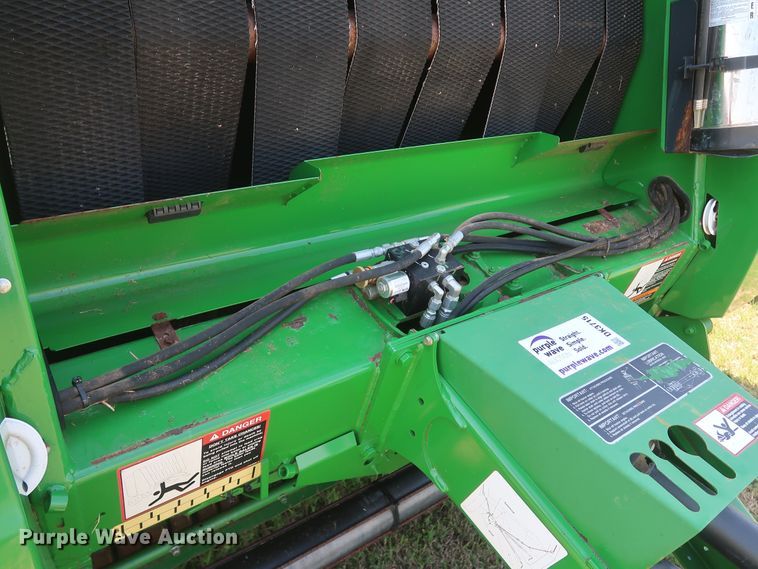 image for item DK3715 2013 John Deere 569 Premium  round baler