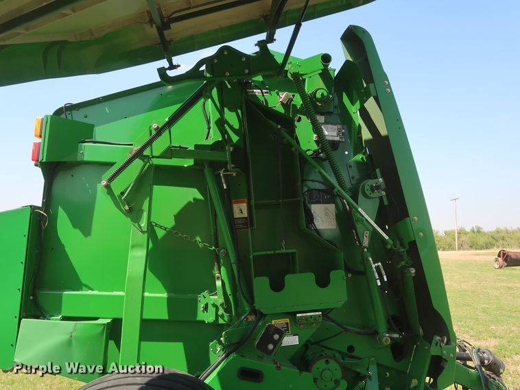 image for item DK3715 2013 John Deere 569 Premium  round baler