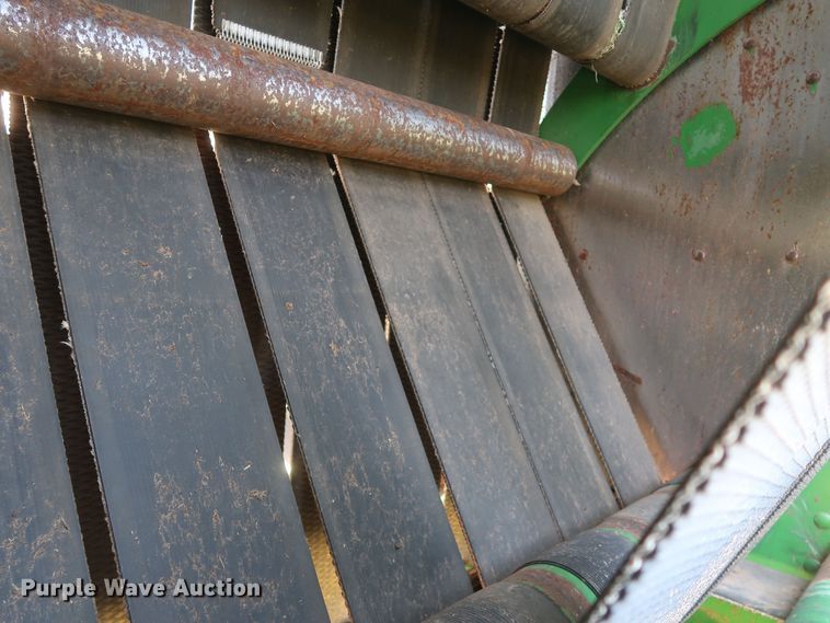 image for item DK3715 2013 John Deere 569 Premium  round baler