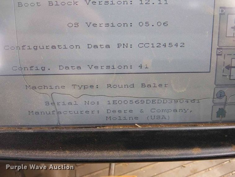 image for item DK3715 2013 John Deere 569 Premium  round baler