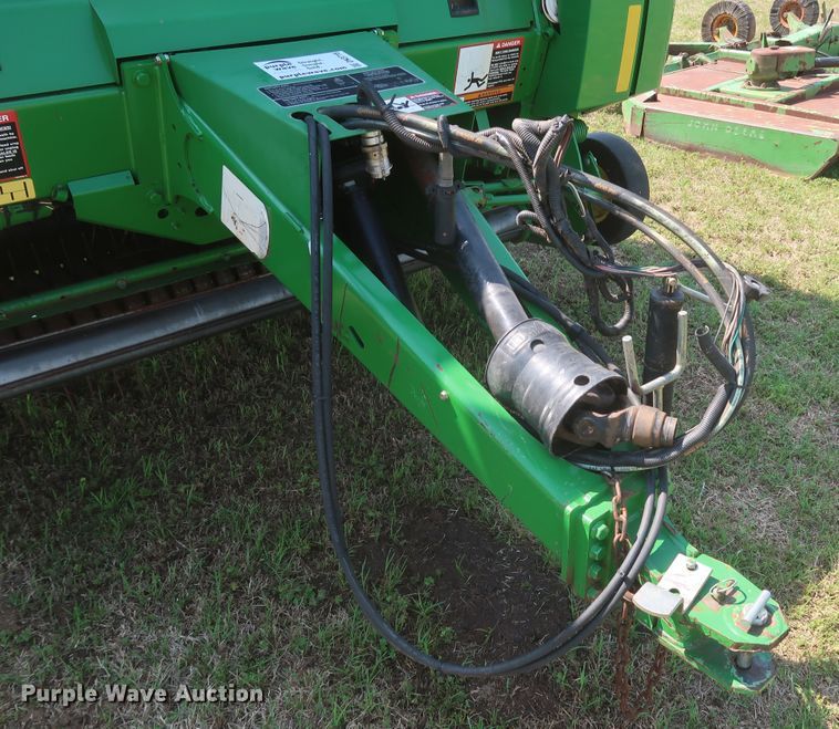 image for item DK3716 2013 John Deere 569 Premium  round baler