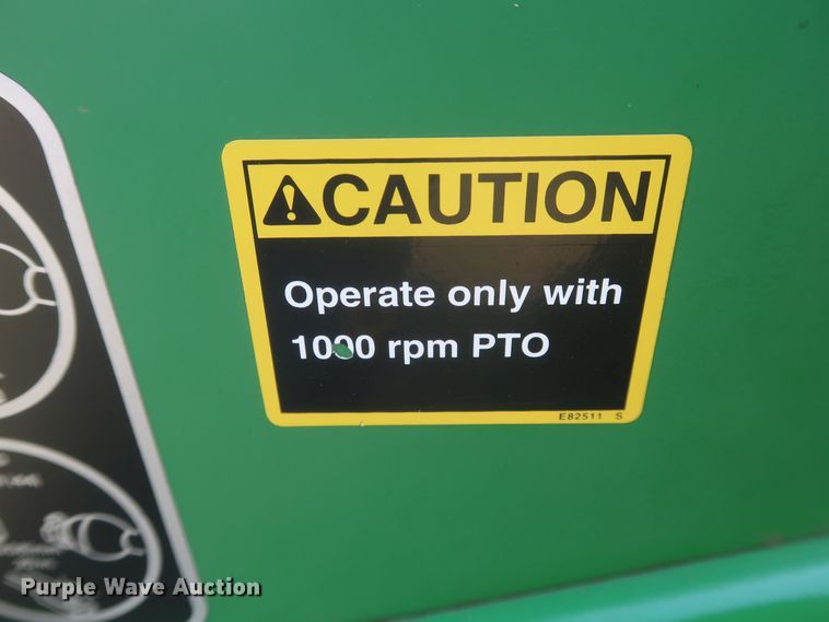 image for item DK3716 2013 John Deere 569 Premium  round baler