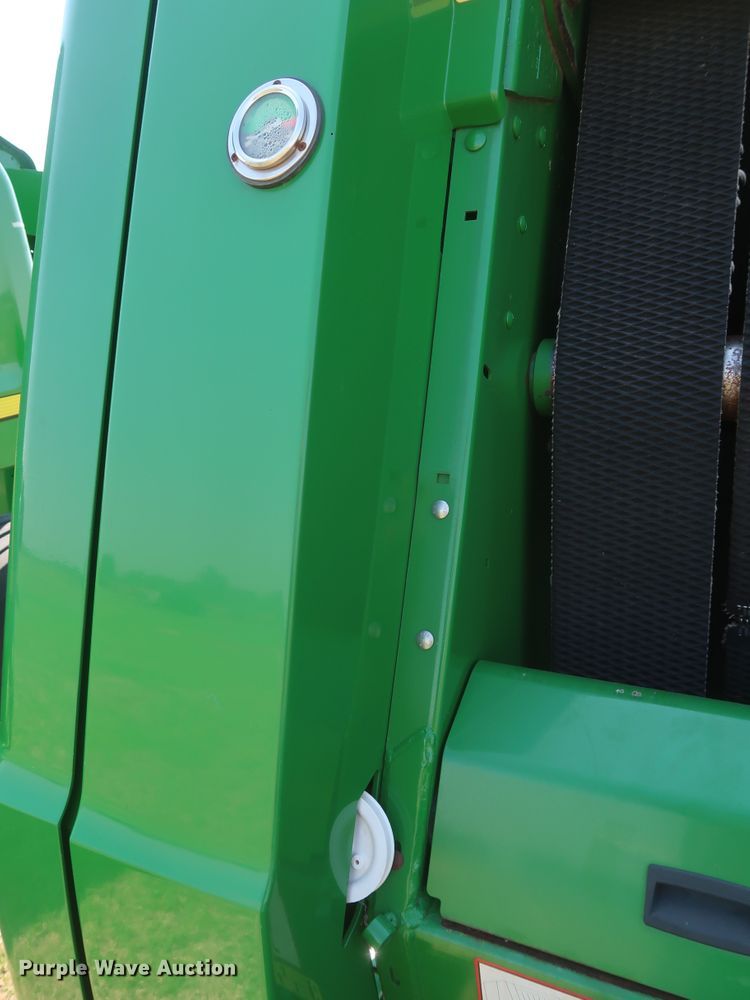 image for item DK3716 2013 John Deere 569 Premium  round baler