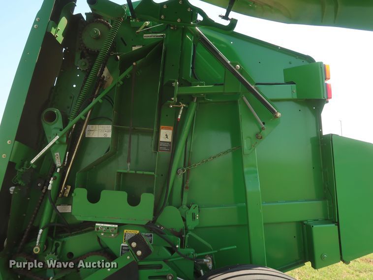 image for item DK3716 2013 John Deere 569 Premium  round baler