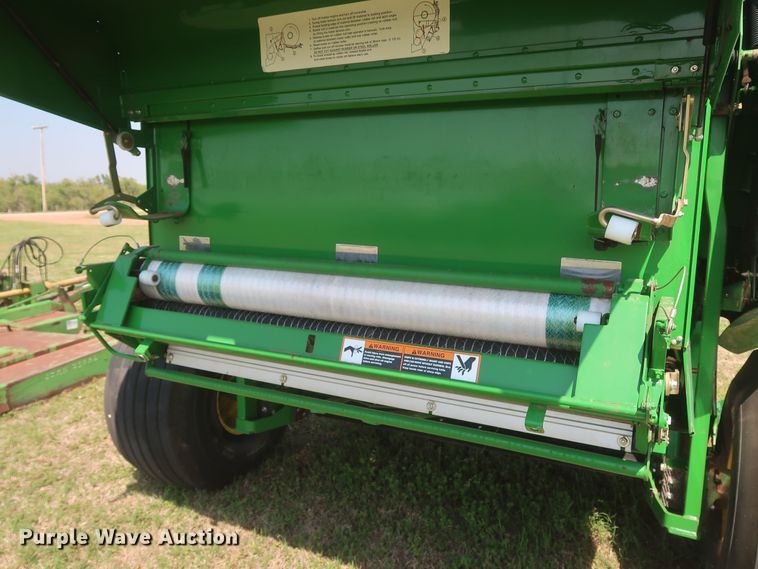 image for item DK3716 2013 John Deere 569 Premium  round baler