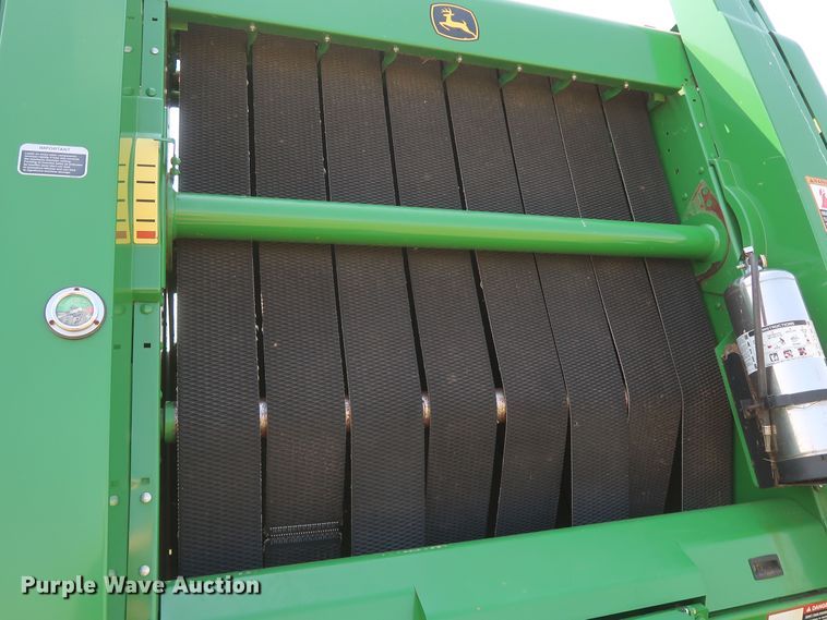 image for item DK3716 2013 John Deere 569 Premium  round baler