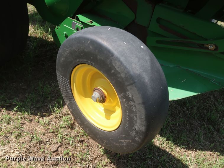 image for item DK3716 2013 John Deere 569 Premium  round baler