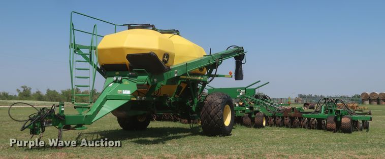 image for item DK3722 2007 John Deere 1890  air seeder