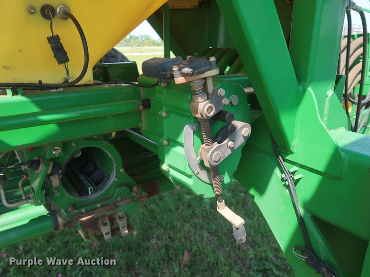 image for item DK3722 2007 John Deere 1890  air seeder