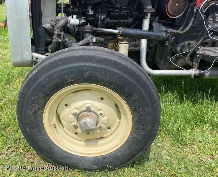 image for item DM4099 Massey Ferguson 245  tractor