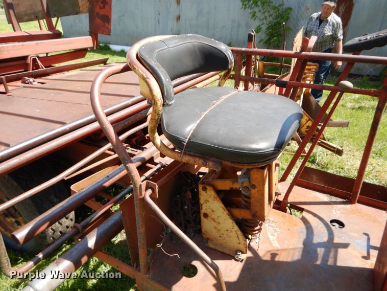 image for item DM4494 New Holland Stackliner 1047  bale stacker