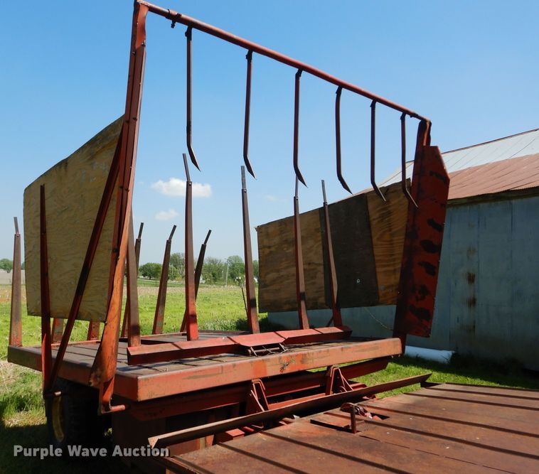 image for item DM4494 New Holland Stackliner 1047  bale stacker