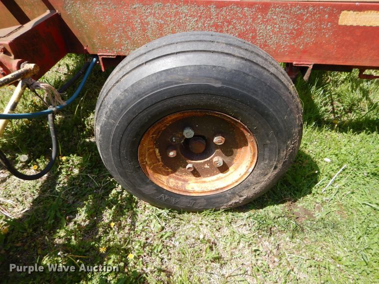image for item DM4494 New Holland Stackliner 1047  bale stacker