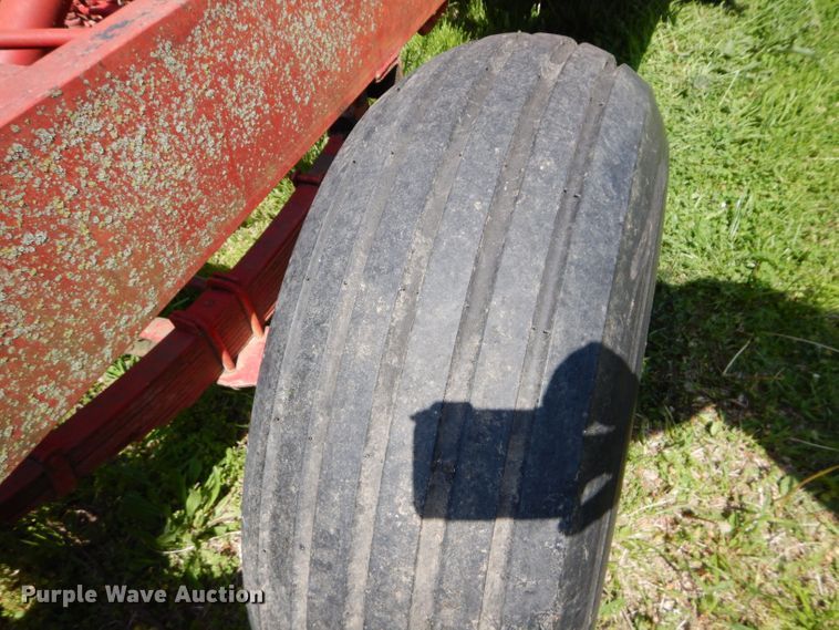 image for item DM4494 New Holland Stackliner 1047  bale stacker